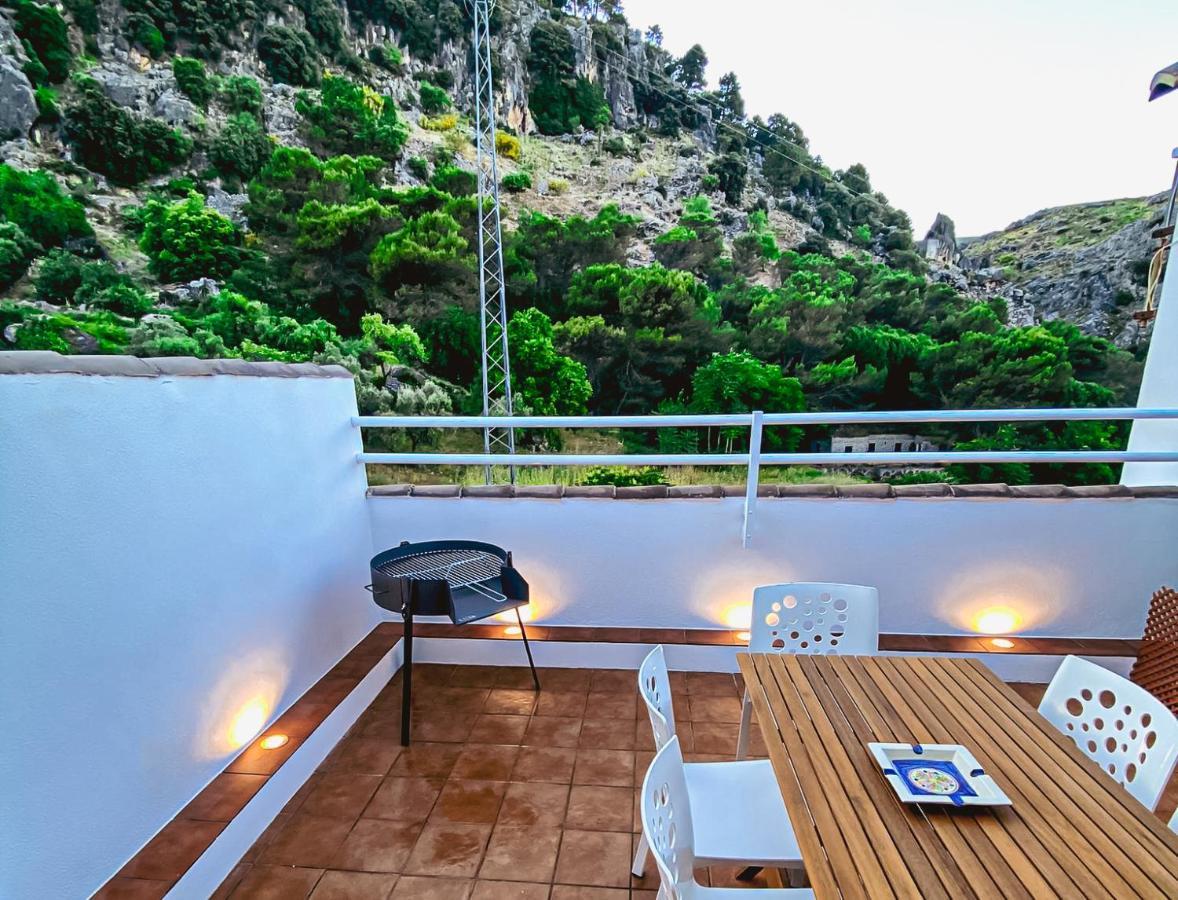 Villa Grazalema - Casita La Calma - Increibles vistas, Climatización Frio-Calor, Wifi, Parking Exterior foto